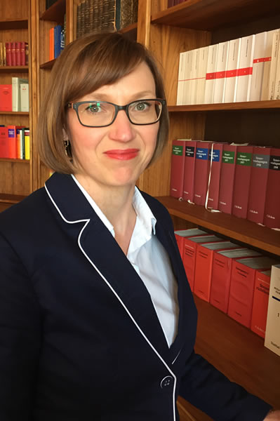 Rechtsanwältin Liane Taubert - Anwältin für Arbeitsrecht, Zivilrecht & Gesellschaftsrecht